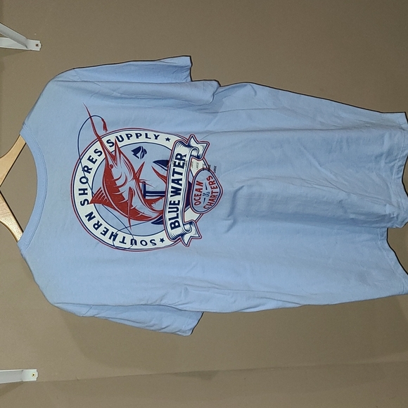 Ocean + Coast  Short Sleeve T-Shirt, Size Large - Picture 1 of 7